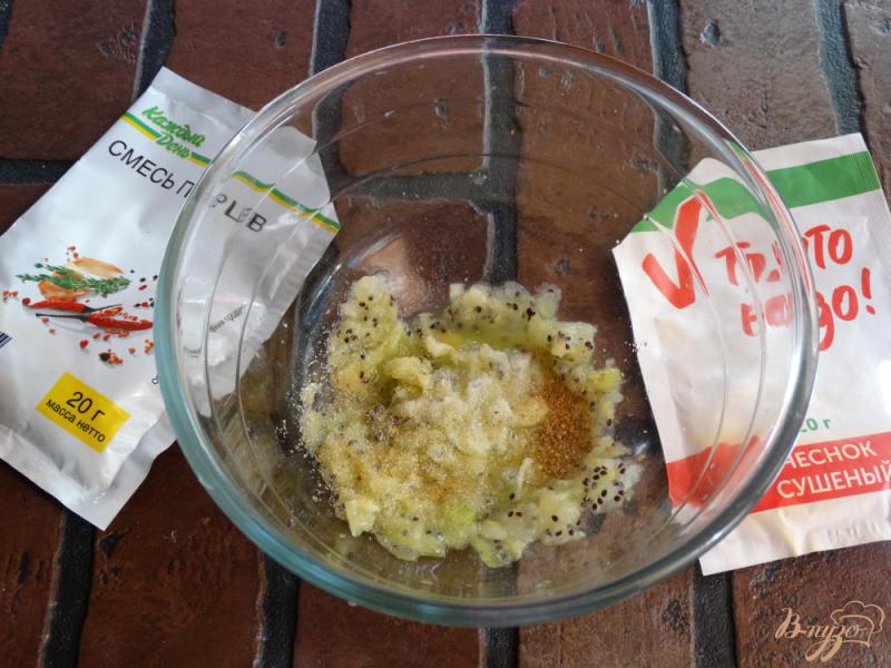 Фото приготовление рецепта: Голени в маринаде из киви с лимоном шаг №2