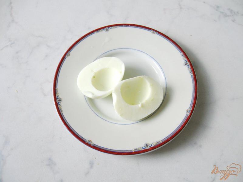 Фото приготовление рецепта: Фаршированные яйца на тостах шаг №5
