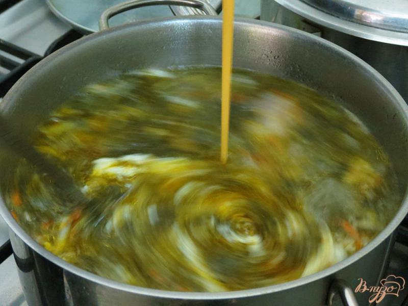 Фото приготовление рецепта: Щавелевый суп от бабушки шаг №9
