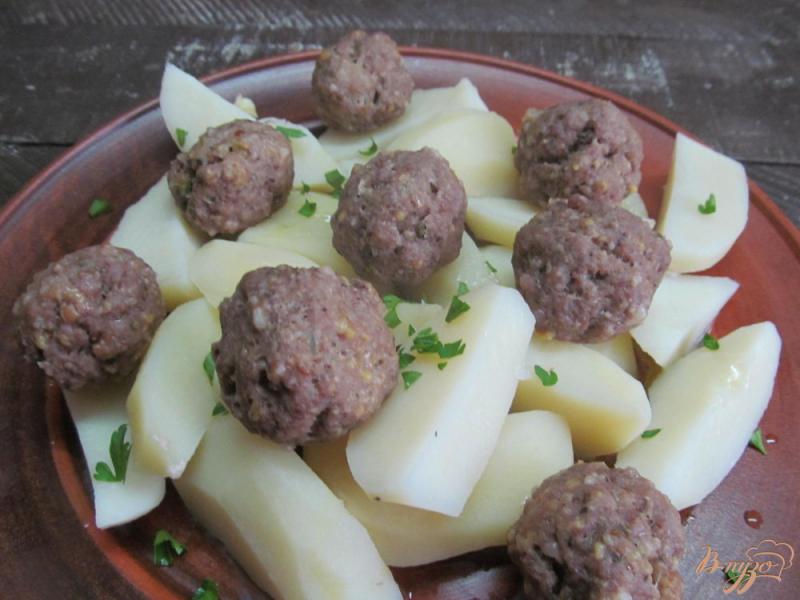Фото приготовление рецепта: Фрикадельки с картофелем в мультиварке шаг №5