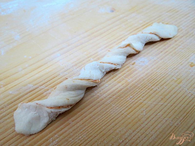 Фото приготовление рецепта: Гриссини с сыром шаг №5
