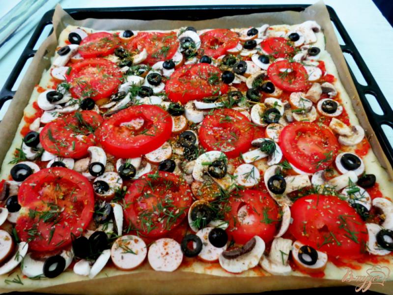 Фото приготовление рецепта: Пицца на основе из отварного картофеля шаг №11
