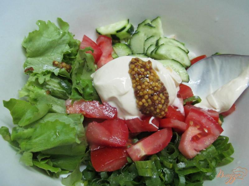 Фото приготовление рецепта: Салат из кабачка с помидором шаг №4