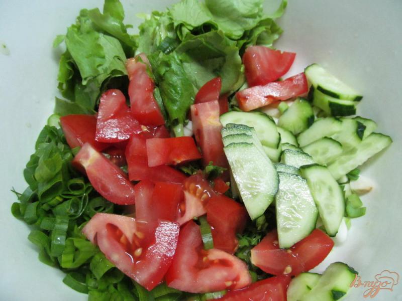 Фото приготовление рецепта: Салат из кабачка с помидором шаг №3