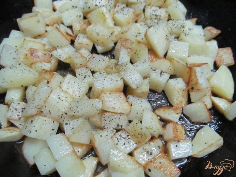 Фото приготовление рецепта: Картофель по испански шаг №2