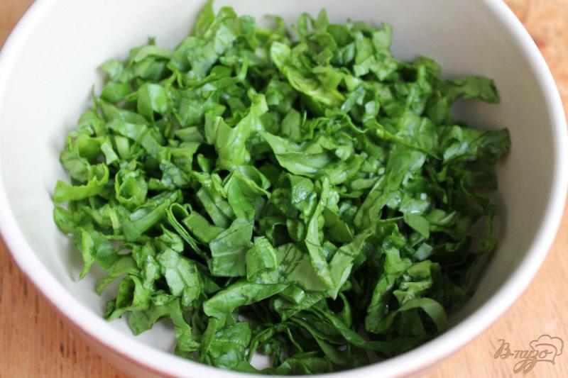 Фото приготовление рецепта: Салат со шпинатом, огурцом и ветчиной шаг №1