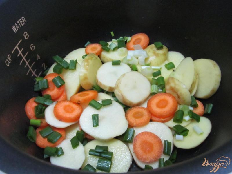 Фото приготовление рецепта: Рисовая каша с овощами и фрикадельками в мультиварке шаг №2
