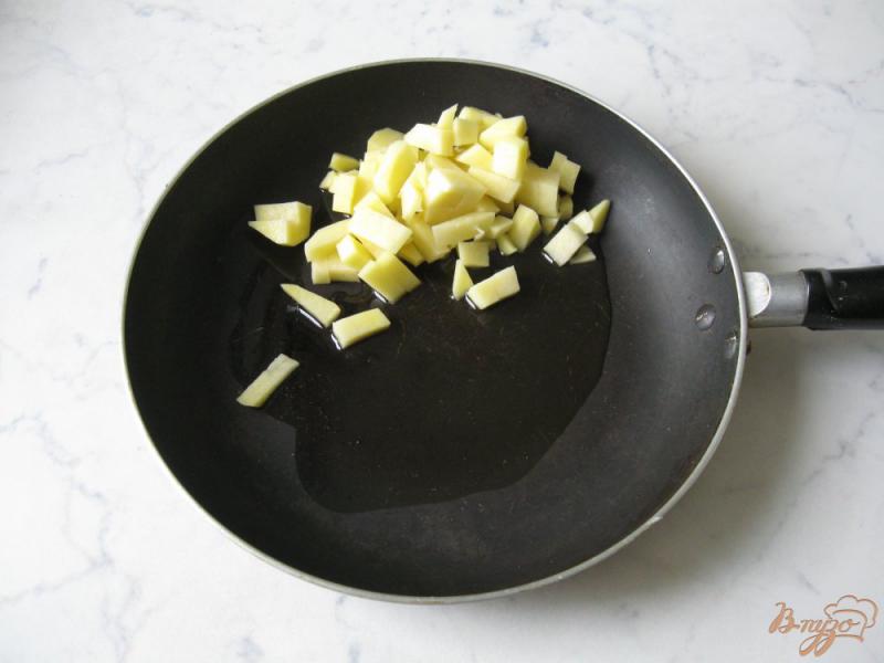 Фото приготовление рецепта: Суп-пюре с кабачком и грибами шаг №1