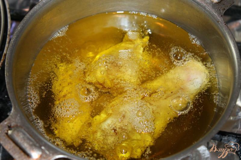 Фото приготовление рецепта: Крылья фри в медово - горчичном соусе и кунжуте шаг №2