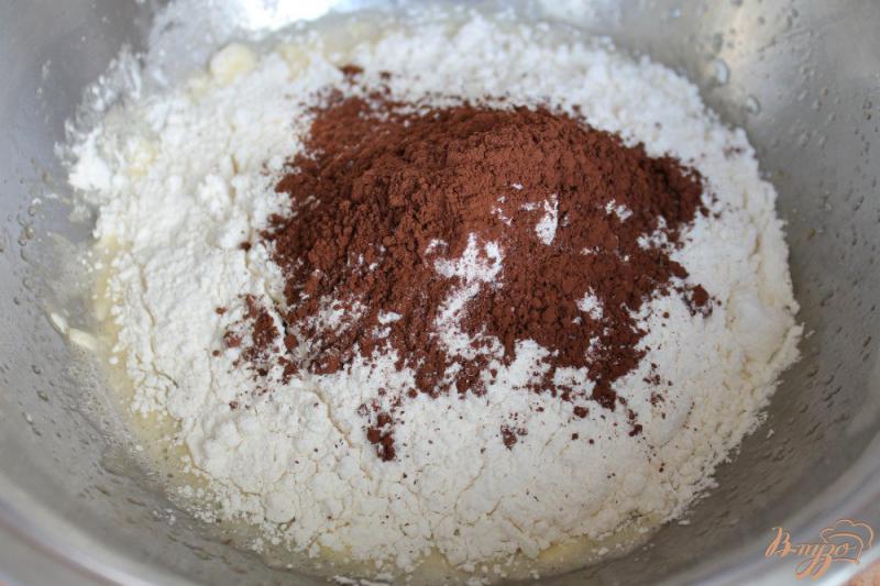 Фото приготовление рецепта: Шоколадное печенье с мятой шаг №2