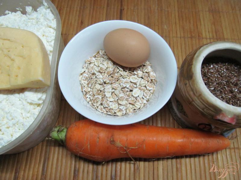 Фото приготовление рецепта: Сырники с морковью овсянкой в семенах льна шаг №1