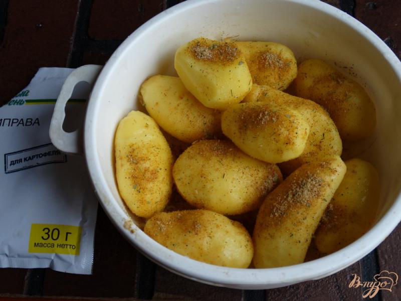 Фото приготовление рецепта: Молодой картофель запеченный с курицей шаг №1