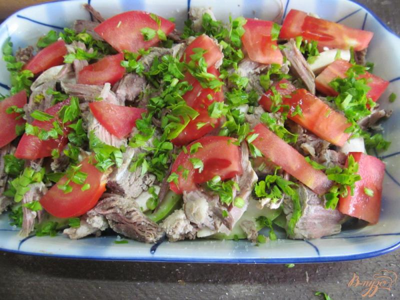 Фото приготовление рецепта: Запеканка из отварного мяса с кабачком и грибами шаг №5