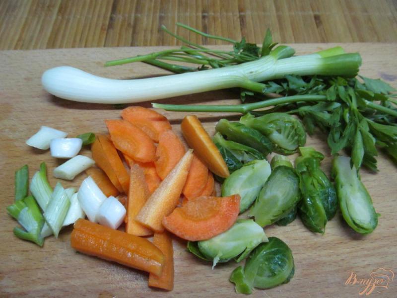 Фото приготовление рецепта: Гречневая каша с овощами шаг №2