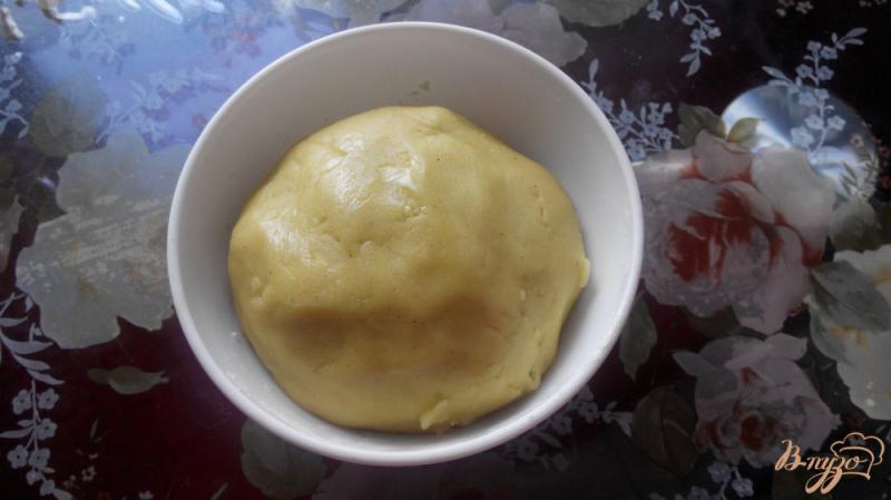 Фото приготовление рецепта: Имбирное пасхальное печенье «зайки» шаг №2