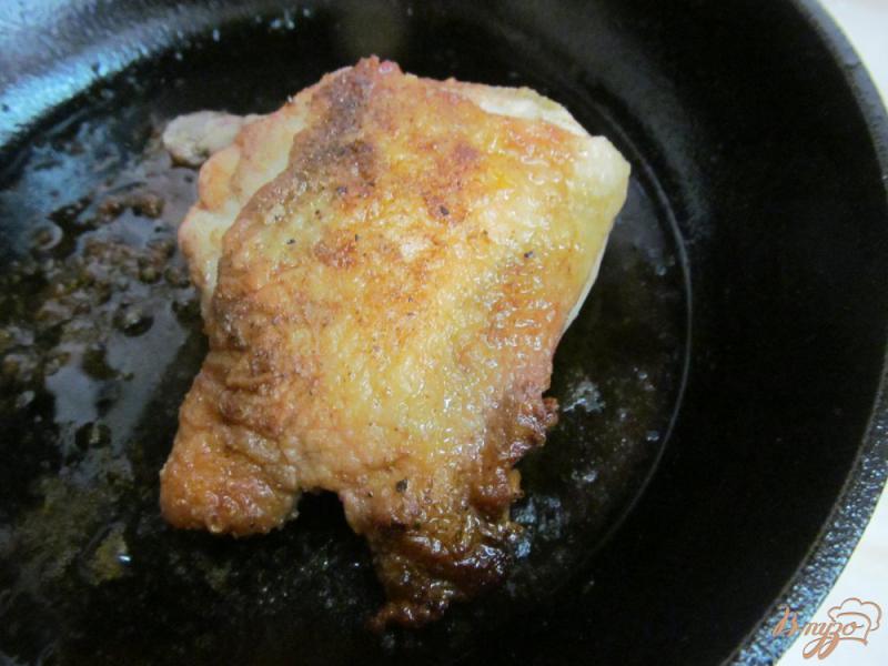Фото приготовление рецепта: Курица с булгуром и кукурузой шаг №2