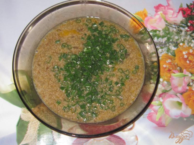 Фото приготовление рецепта: Оладьи из икры толстолобика с зеленым луком шаг №4