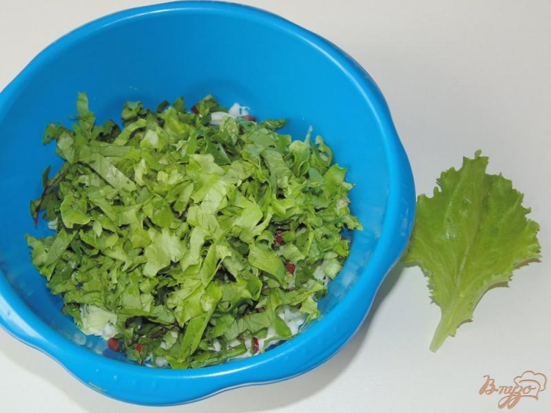 Фото приготовление рецепта: Капустный салат с чесночными стрелками шаг №6