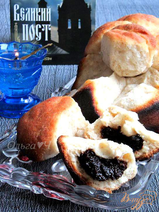Фото приготовление рецепта: Сладкий хлеб из булочек с черносливом шаг №11