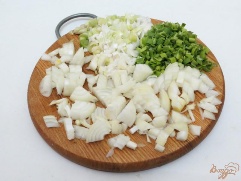 Фото приготовление рецепта: Молодой картофель со свининой шаг №4