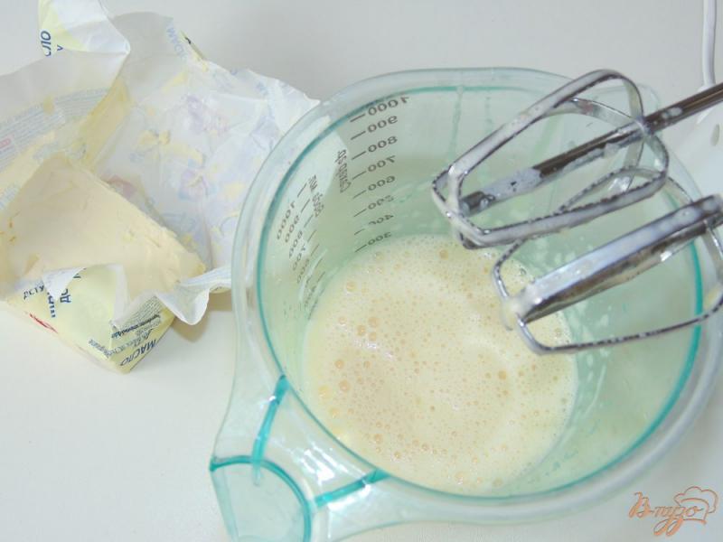 Фото приготовление рецепта: Творожно-яблочные кексы шаг №2