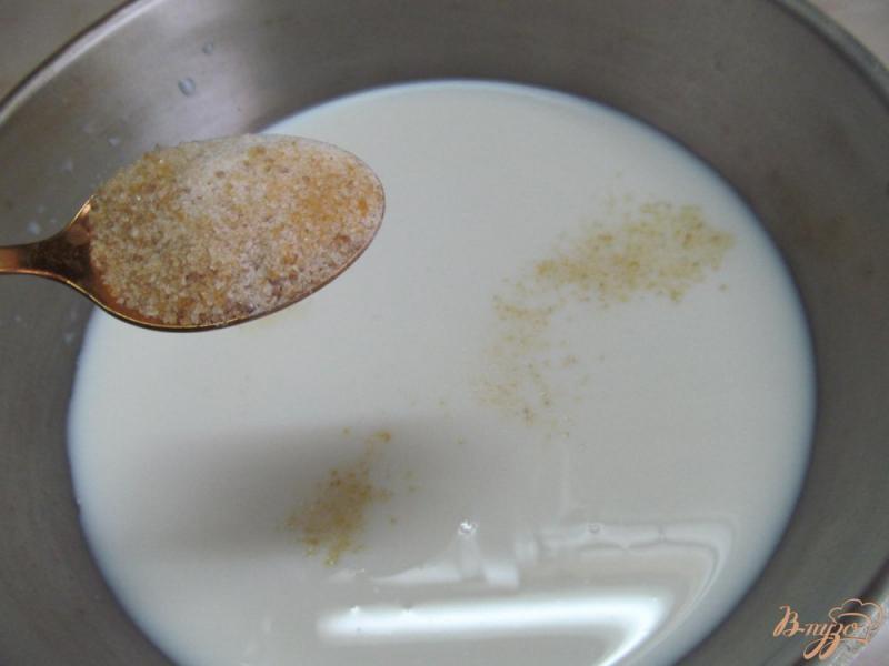 Фото приготовление рецепта: Молочный десерт с киви шаг №1
