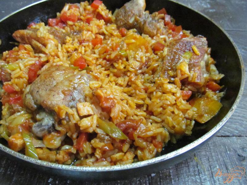 Фото приготовление рецепта: Курица с рисом по-испански шаг №10