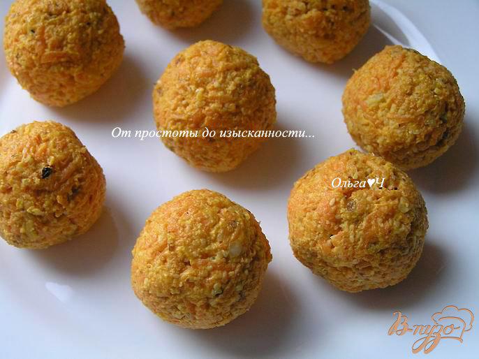 Фото приготовление рецепта: Закусочные морковно-ореховые шарики шаг №3