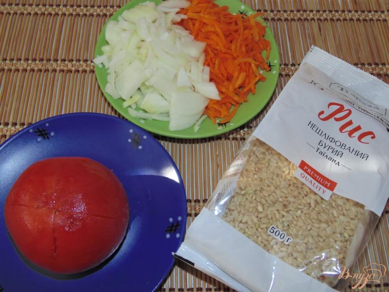 Фото приготовление рецепта: Бурый рис с овощами шаг №1
