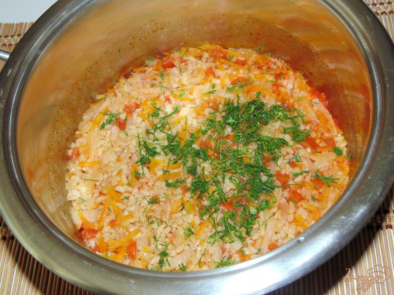 Фото приготовление рецепта: Бурый рис с овощами шаг №6