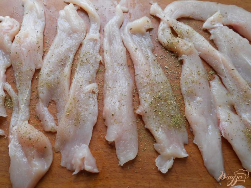 Фото приготовление рецепта: Куриное филе в гранатовом соусе на сковороде шаг №2