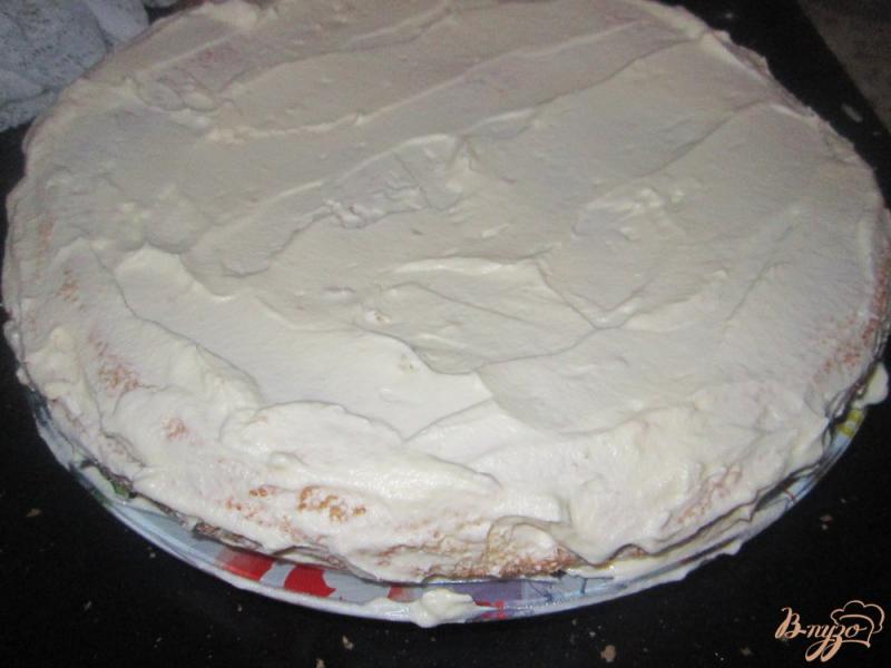 Фото приготовление рецепта: Торт с клубникой шаг №6
