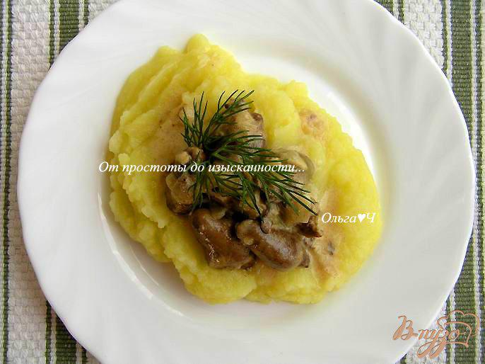 Фото приготовление рецепта: Куриные сердечки в сливочном соусе (в мульти) шаг №6