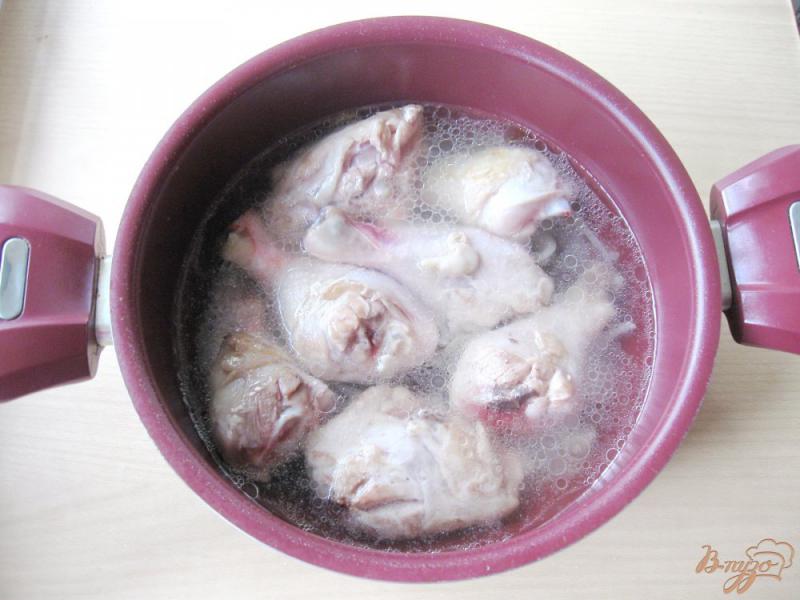 Фото приготовление рецепта: Жаркое из курицы с грибами шаг №4