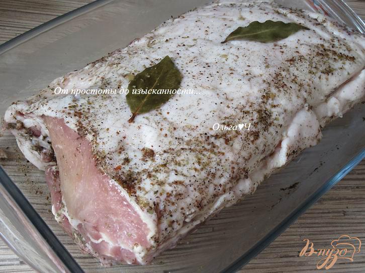 Фото приготовление рецепта: Запеченный свиной карбонад на кости шаг №3