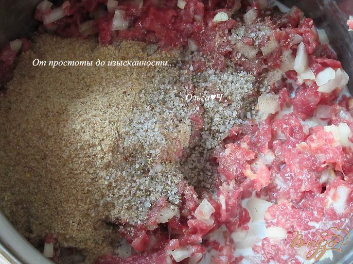 Фото приготовление рецепта: Шарики из говядины в сливочно-сырном соусе шаг №2