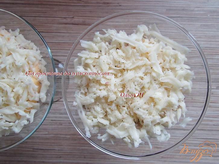 Фото приготовление рецепта: Мясной салат с сыром шаг №3