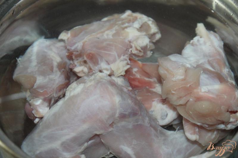 Фото приготовление рецепта: Блины с мясом кролика и грибами шаг №4