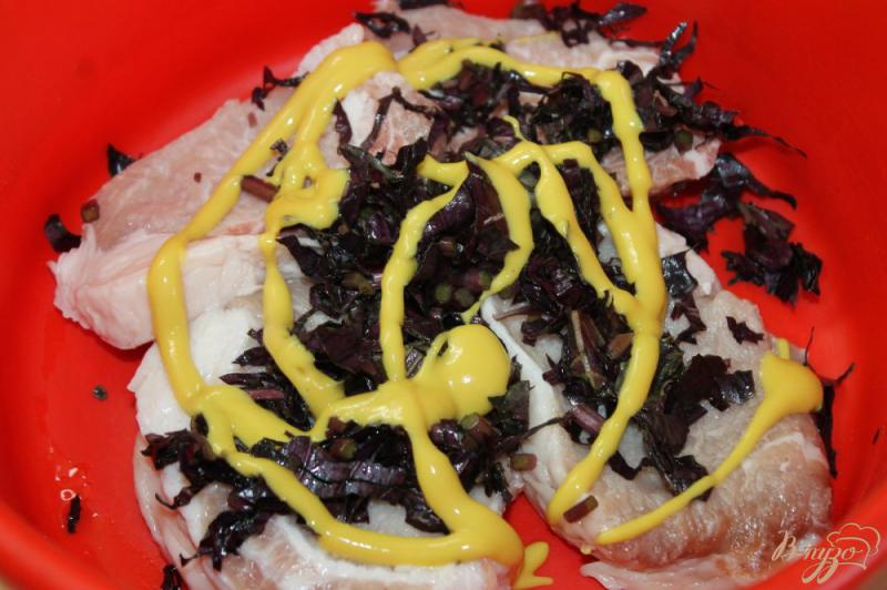 Фото приготовление рецепта: Свинина с прослойкой сала маринованная в неострой горчице и пряностях шаг №3
