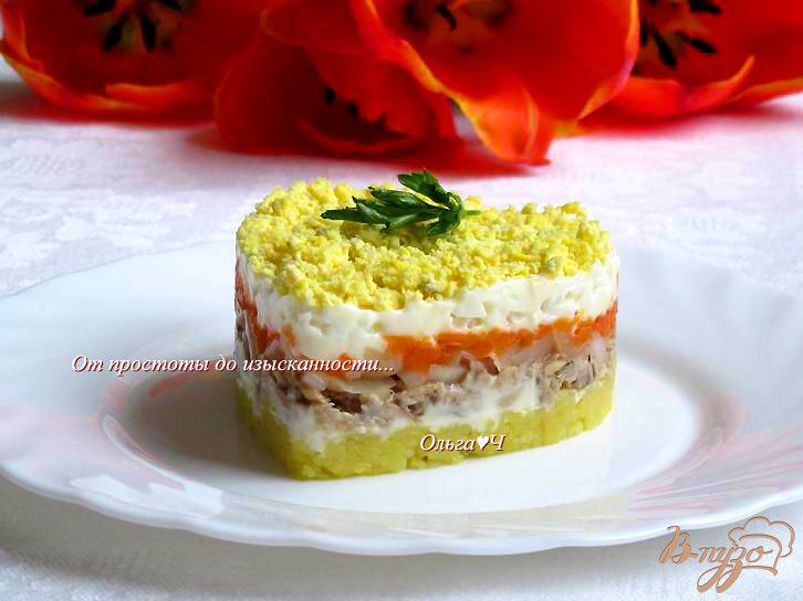 Фото приготовление рецепта: Порционный салат «Мимоза» шаг №10