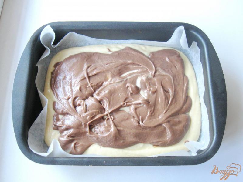 Фото приготовление рецепта: Пирог с вишней и заварным кремом шаг №7