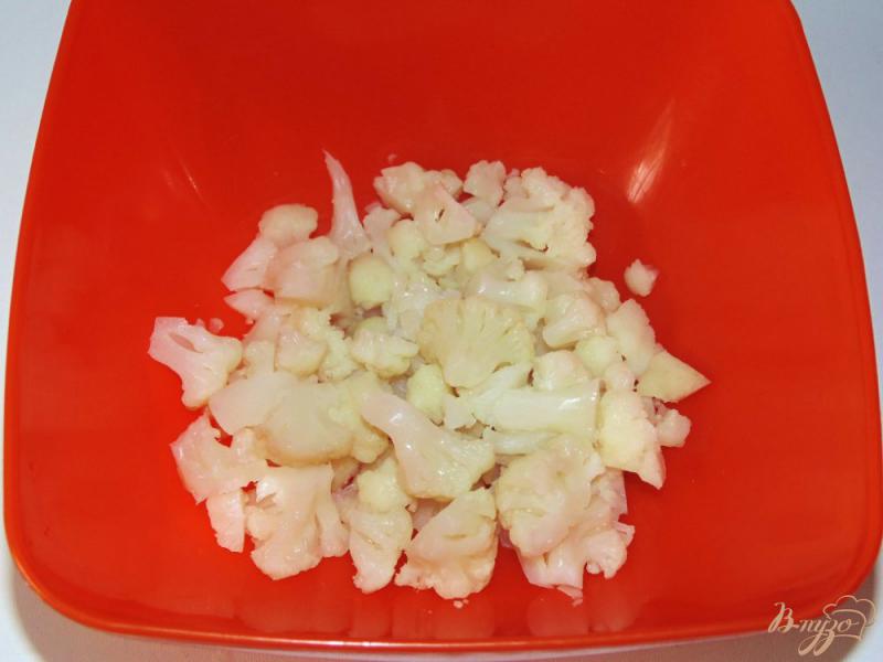Фото приготовление рецепта: Салат из цветной капусты с ветчиной шаг №1