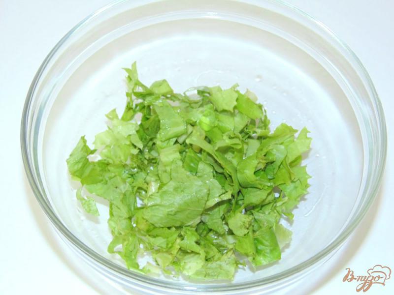 Фото приготовление рецепта: Салат из помидоров с белой фасолью шаг №2