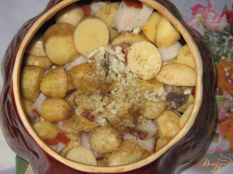 Фото приготовление рецепта: Молодой картофель запеченный в горшочке шаг №4
