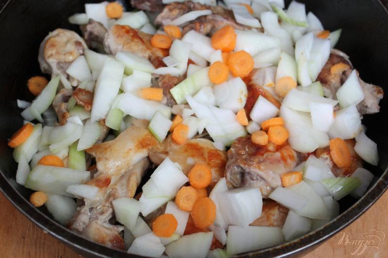 Фото приготовление рецепта: Кролик с картофелем и кабачком шаг №2
