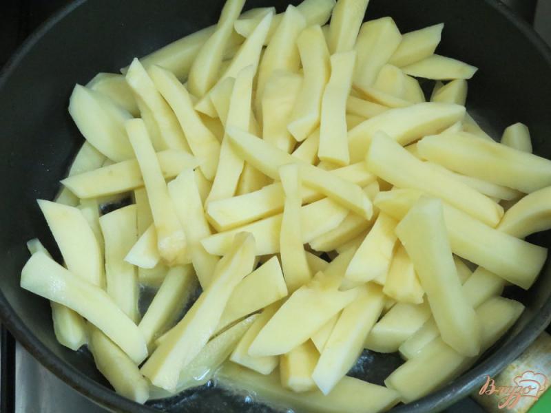 Фото приготовление рецепта: Картофель с грибами шаг №8