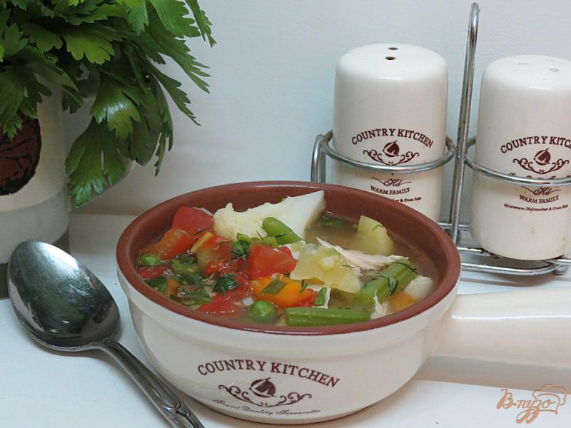 Фото приготовление рецепта: Суп из цветной капусты и помидоров (без зажарки) шаг №8