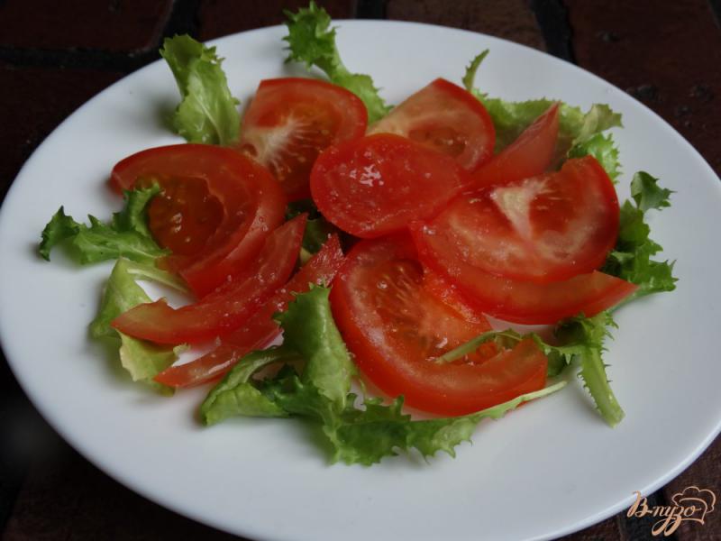 Фото приготовление рецепта: Овощной салат с заправкой из йогурта и вареного желтка шаг №2