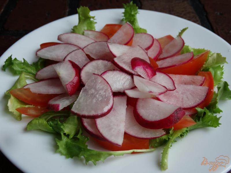 Фото приготовление рецепта: Овощной салат с заправкой из йогурта и вареного желтка шаг №3