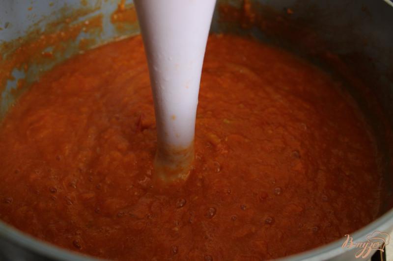 Фото приготовление рецепта: Абрикосовый соус на зиму шаг №8